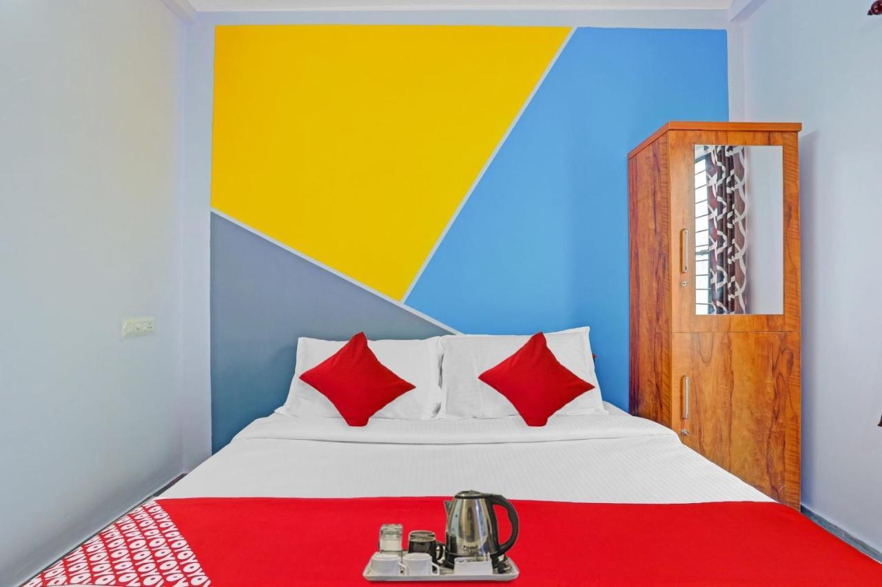 Super Hotel O Bevis Kazhakuttam Exteriör bild